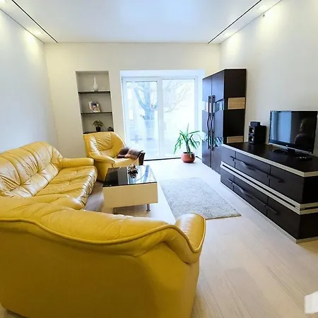 Villa отдельный дом с хорошей локацией в городе